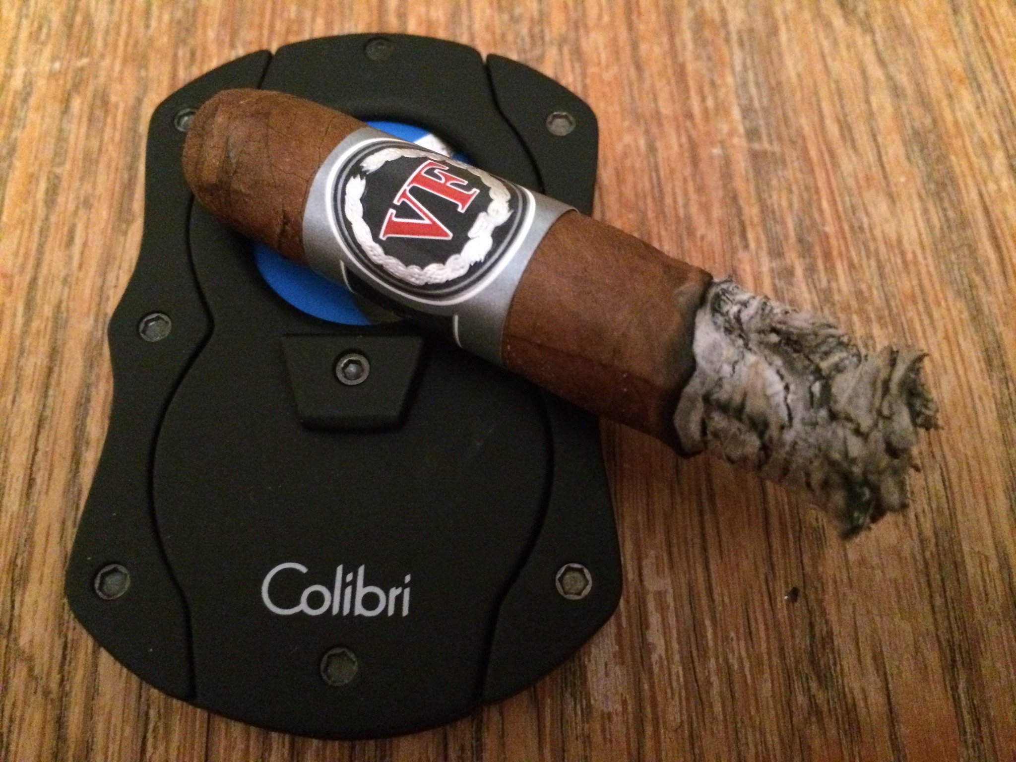 Vega Fina Fortaleza 2 Panetela Tasting