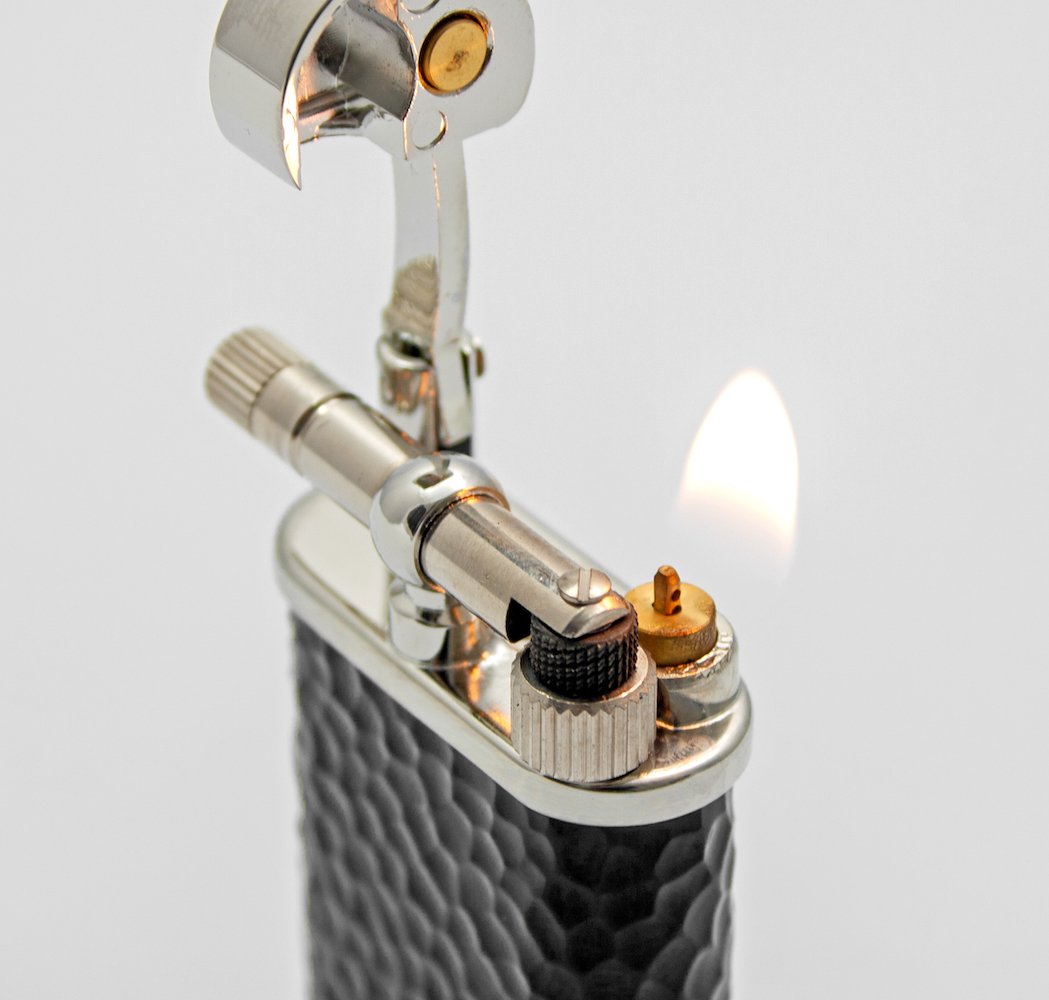 Pearl Pfeifenfeuerzeug Stanley Chrom schwarz gehämmert (PE72933-10) Detailbild 2