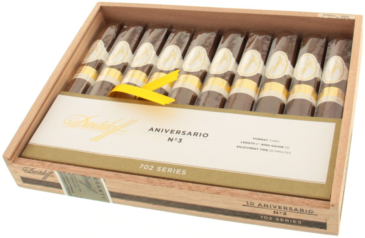 Davidoff 702 Series Aniversario No3 (Toro) Kiste offen