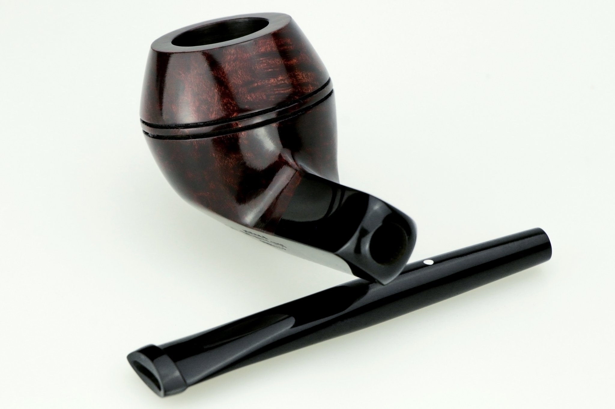 Dunhill_Bruyere_No_3104_Bulldog_05