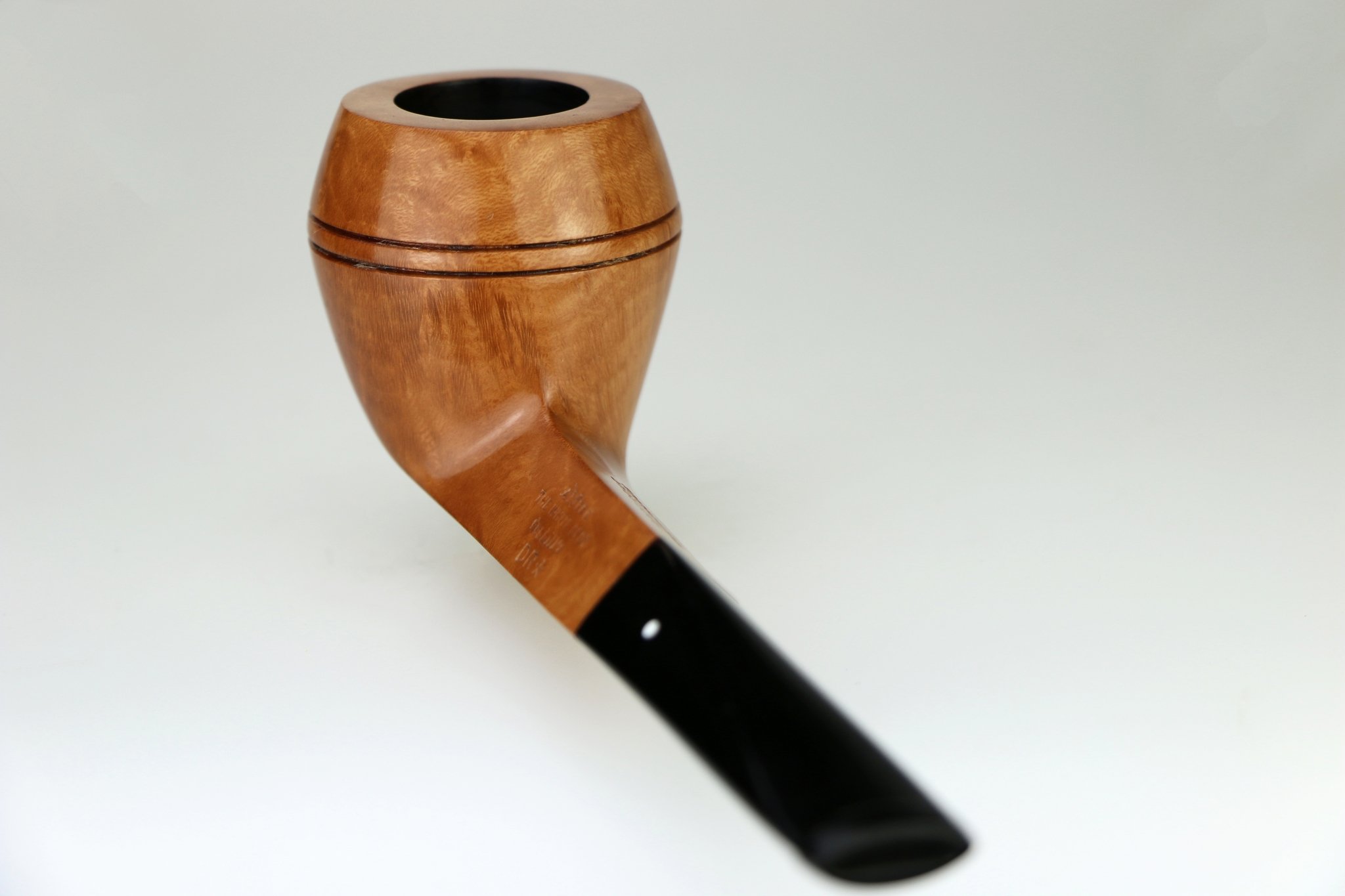 Straightgrain 1 Star, Dead Root Bulldog (Nr. 155) 01