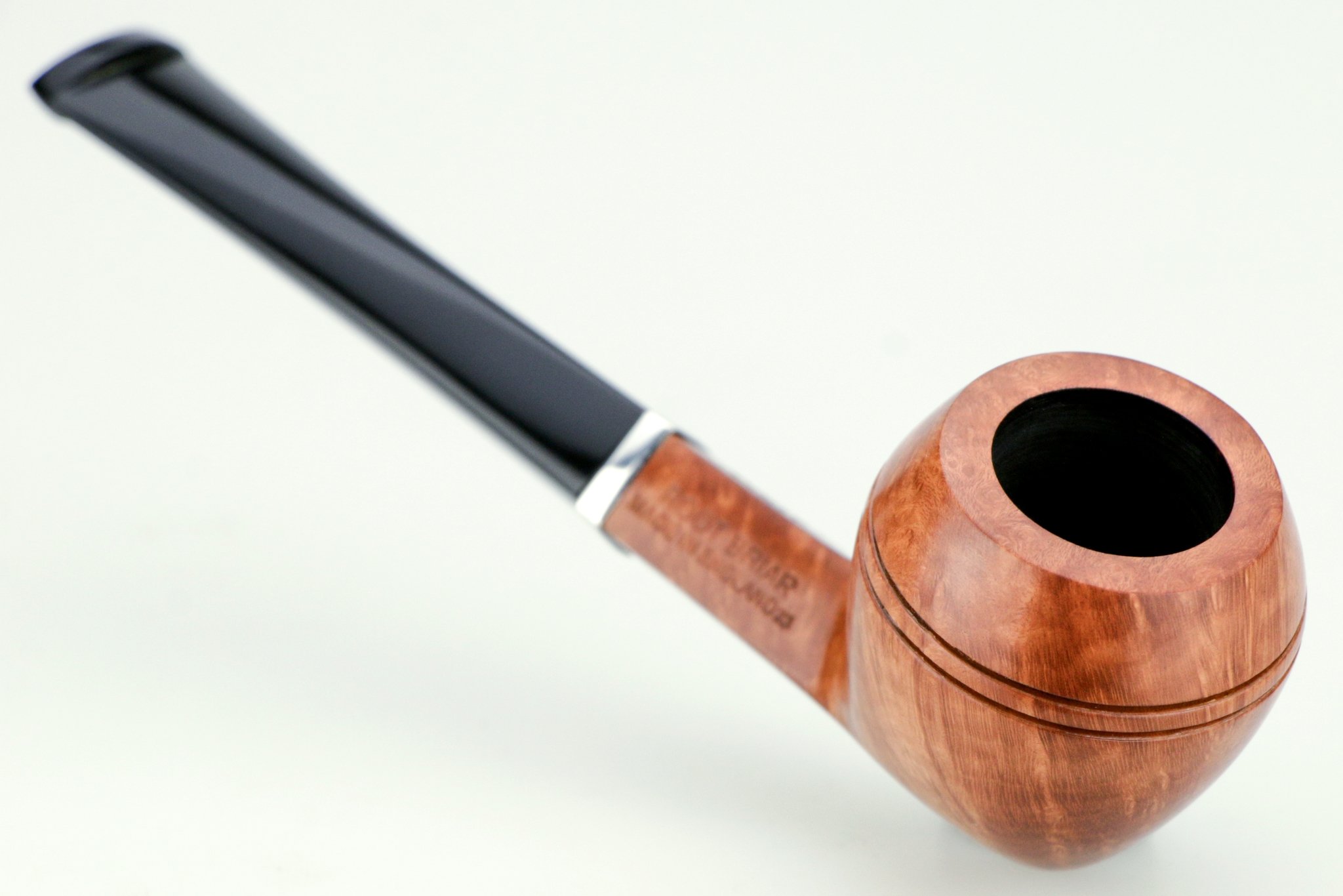 Dunhill_Root_Briar_No_3104_Bulldog_03