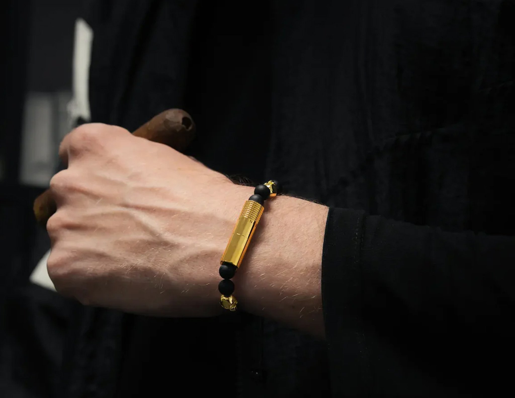 Les Fines Lames Punch Bracelets Oscuro Gold Skull II_04