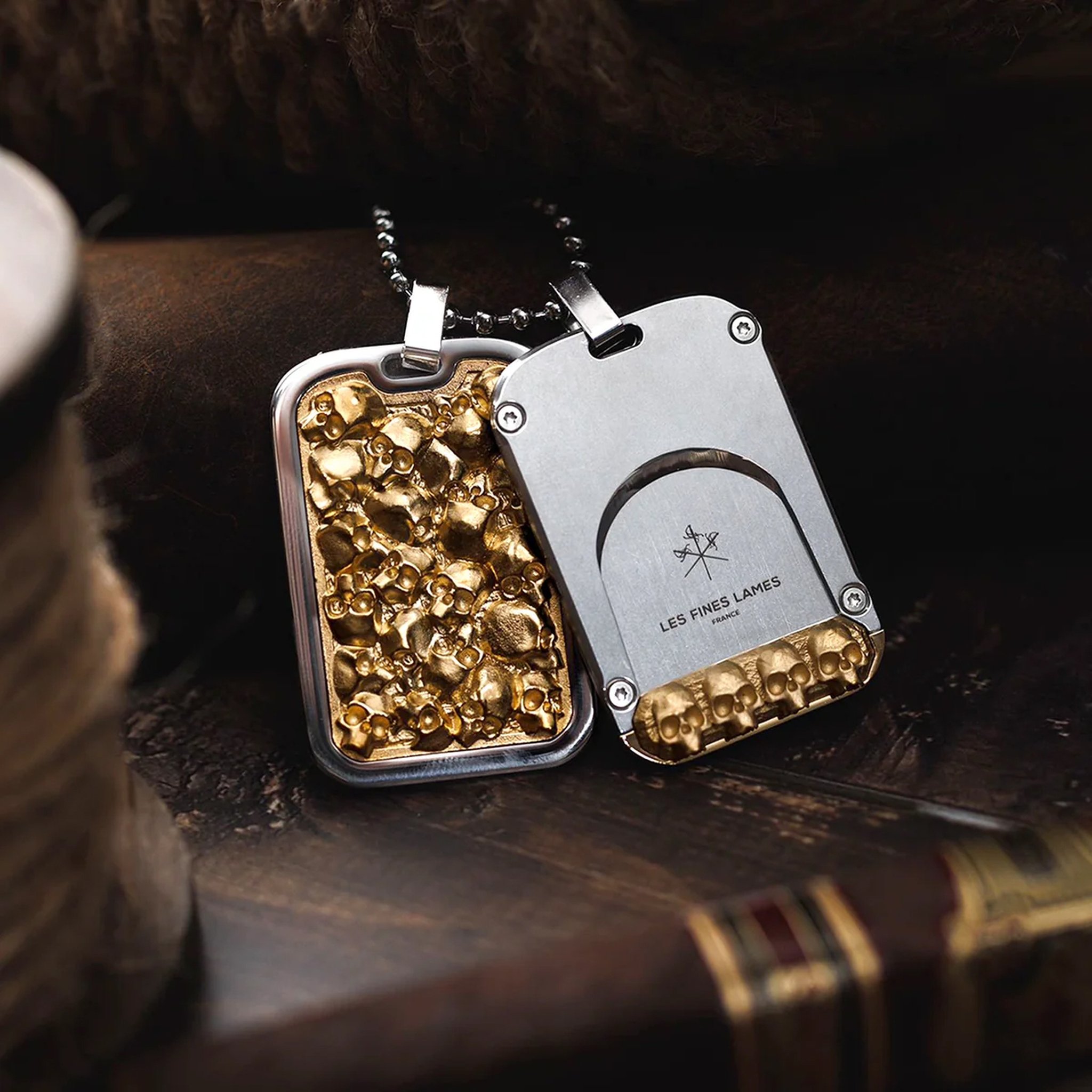 T100 Omnia Vanitas Gold_04