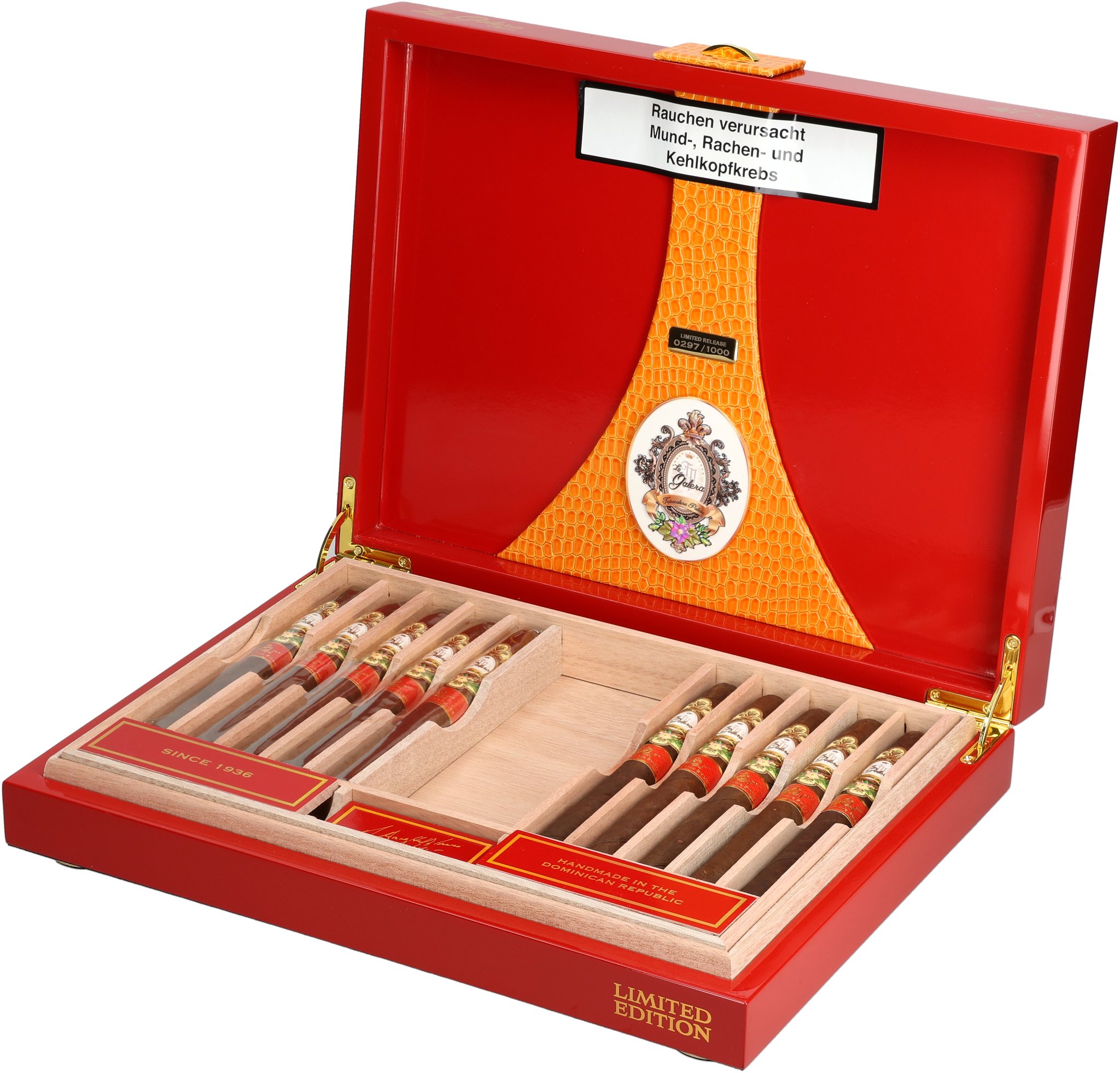 Year of the Snake KIste offen