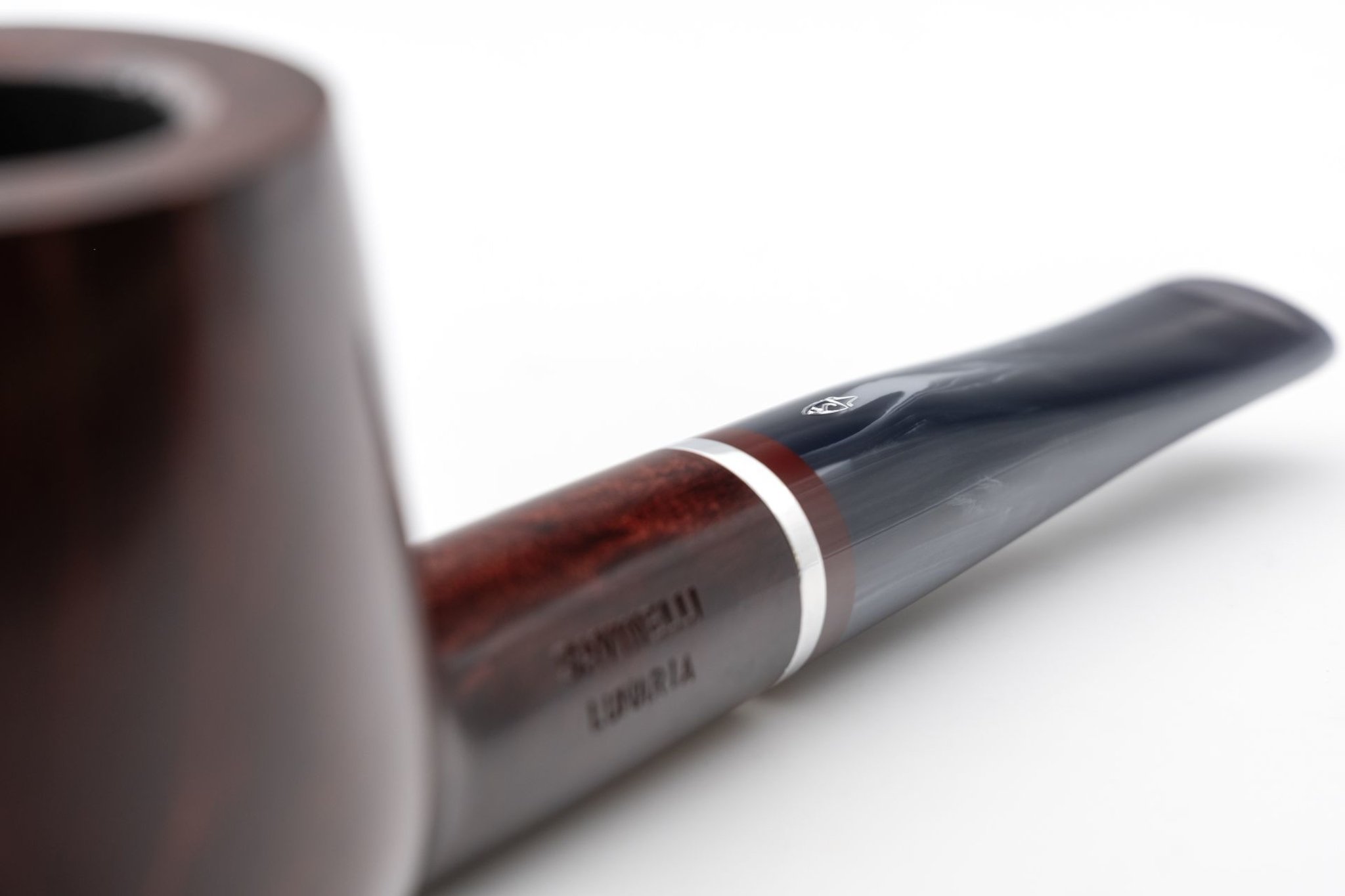 Lunaria Burgundy 141 06